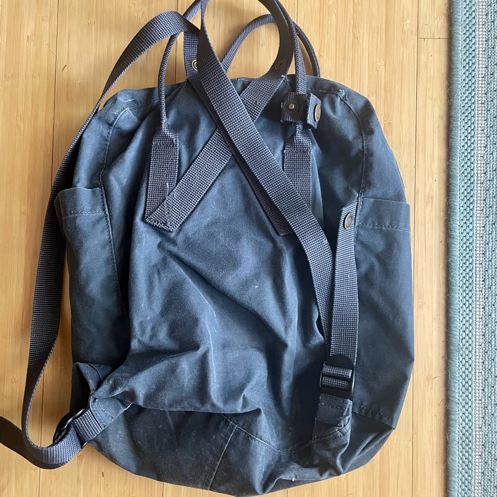 Used FJALL RAVEN KANKEN Everyday Outdoor Backpack - Picture 2 of 3